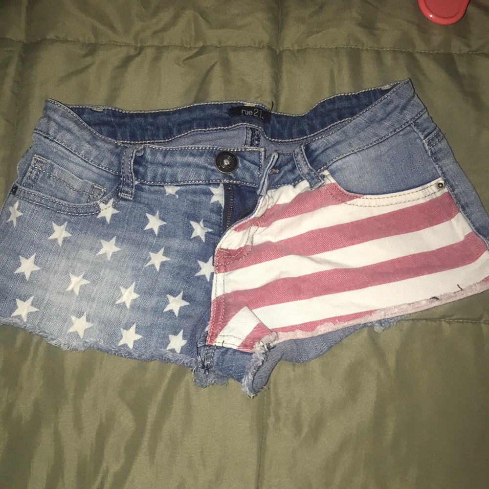 Rue 21 American flag shorts